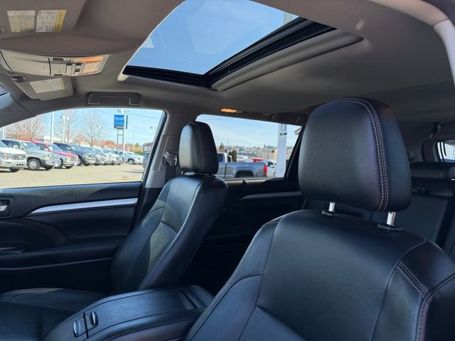 Used 2018 Toyota Highlander XLE image 28