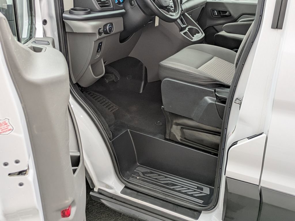 Used 2024 Ford Transit 350 XLT RWD image 21