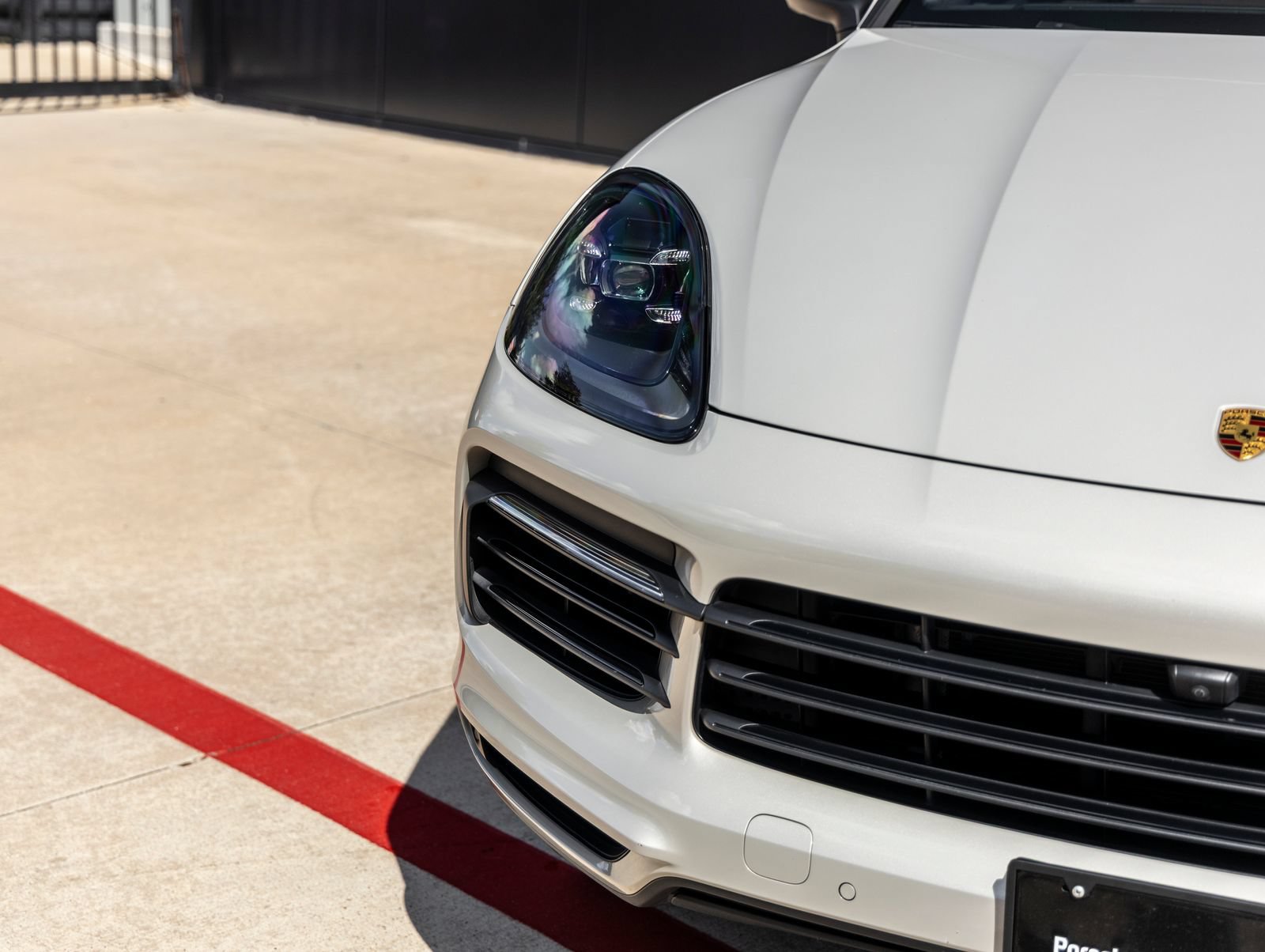 Certified 2023 Porsche Cayenne AWD/4WD image 18