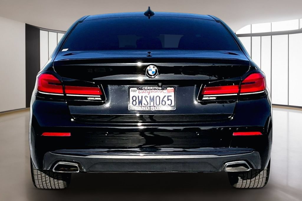 Used 2021 BMW 530e w/ Convenience Package RWD image 5