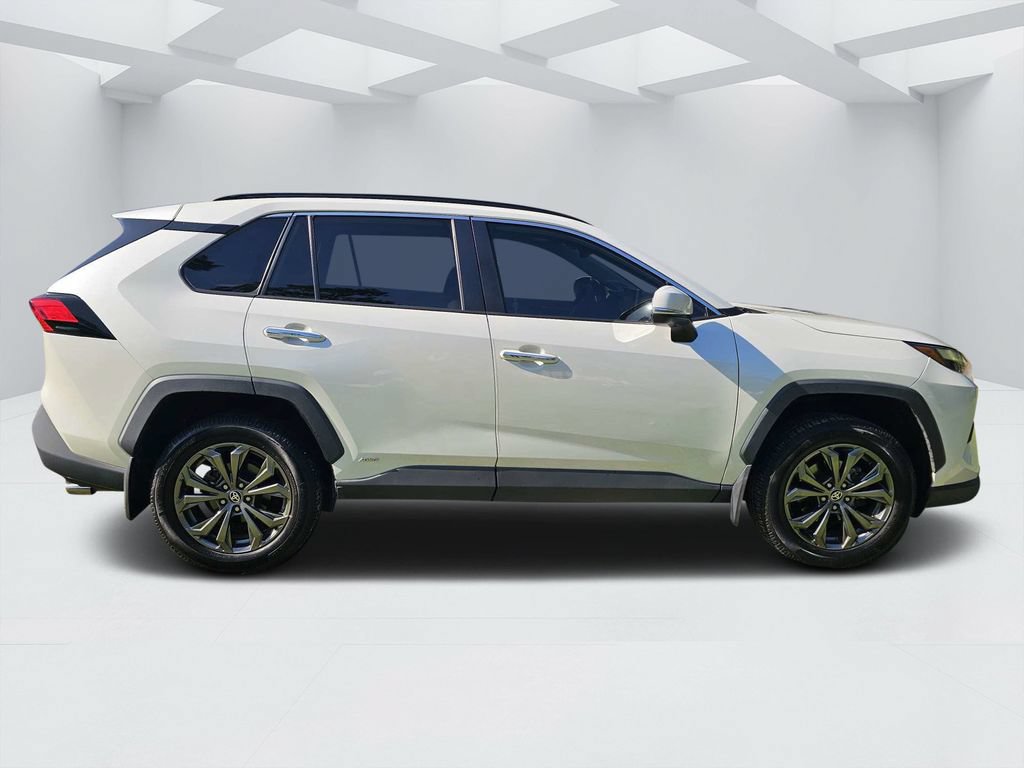 Used 2022 Toyota RAV4 Limited AWD/4WD image 2