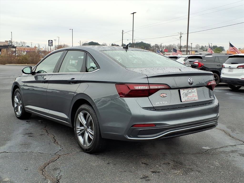 Used 2024 Volkswagen Jetta SE image 15