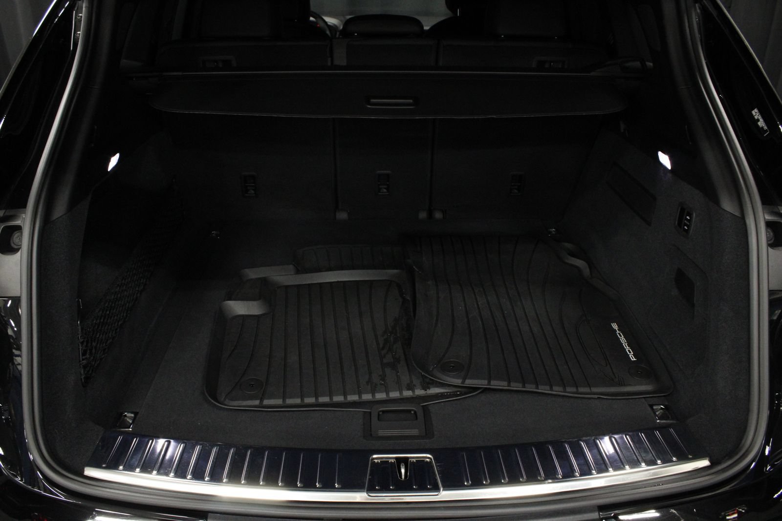 Certified 2024 Porsche Cayenne S AWD/4WD image 17