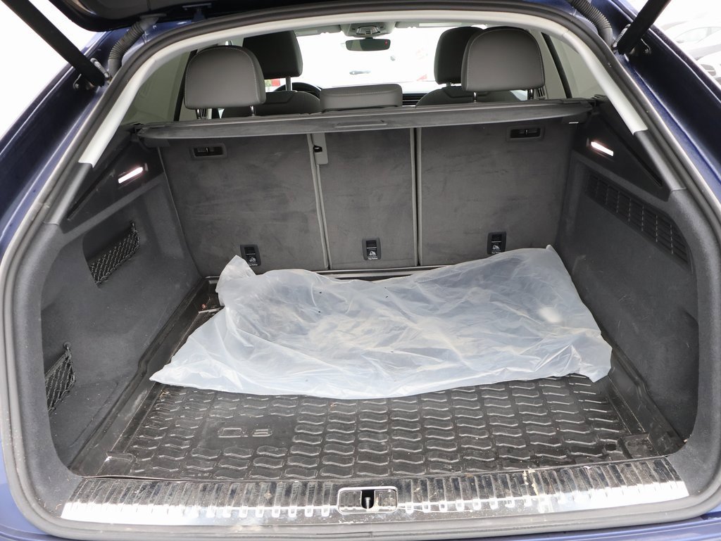 Used 2019 Audi Q8 Prestige image 12