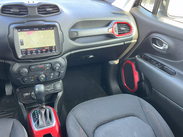 Used 2022 Jeep Renegade Trailhawk AWD/4WD image 32