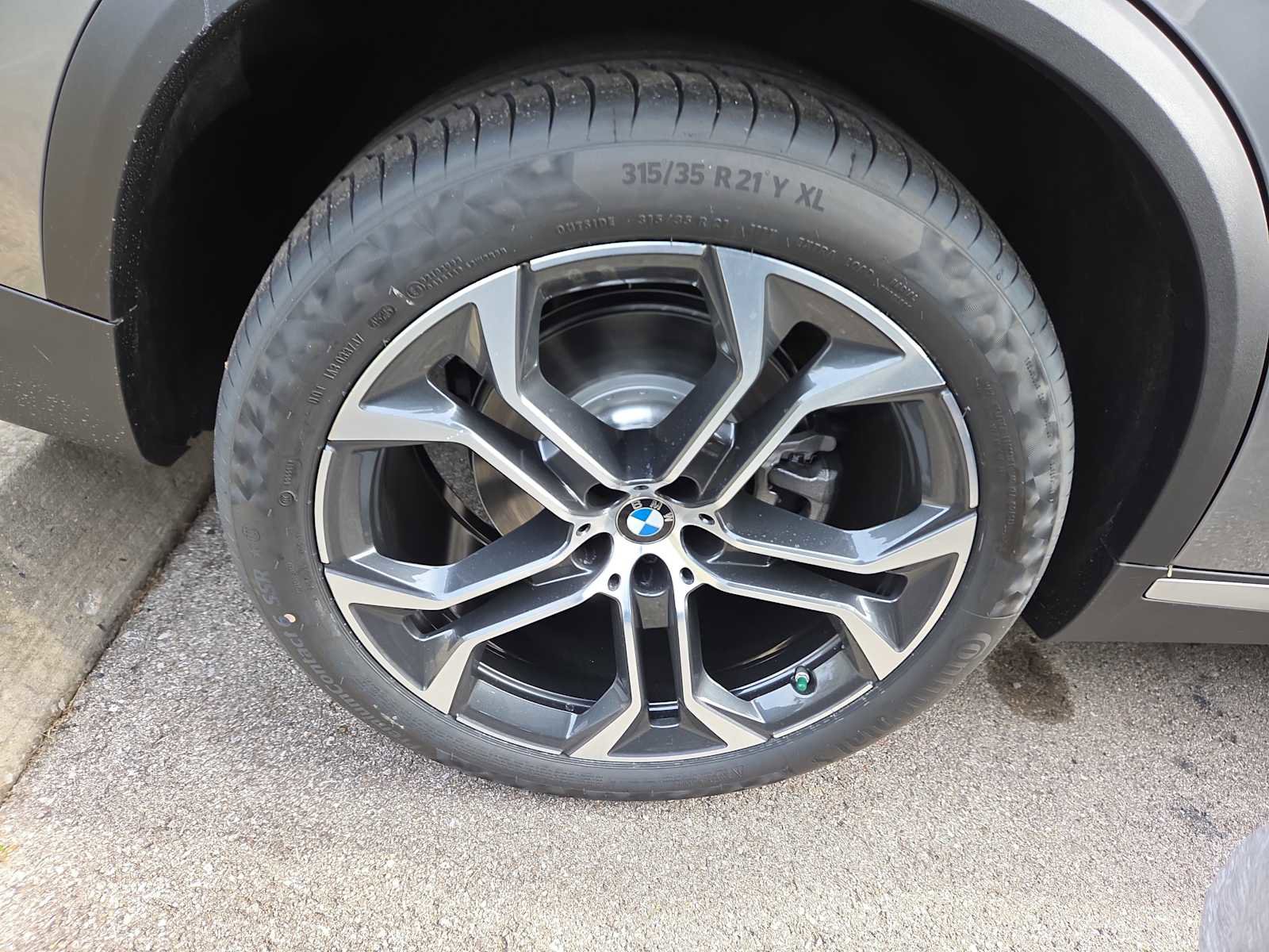 New 2026 BMW X5 xDrive40i w/ Premium Package image 4