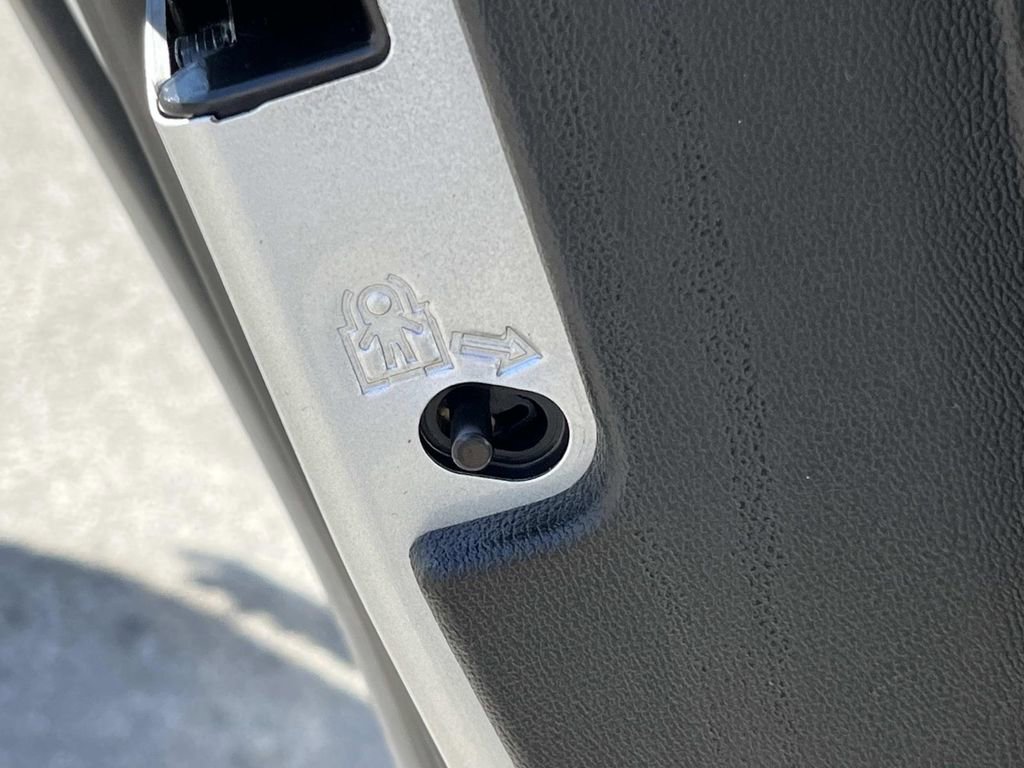 Used 2022 Chevrolet Malibu LT image 13