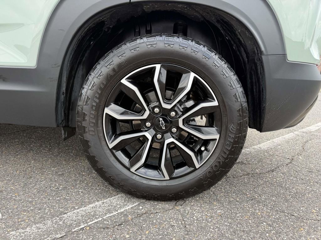 Used 2025 Chevrolet TrailBlazer ACTIV w/ Convenience Package image 11