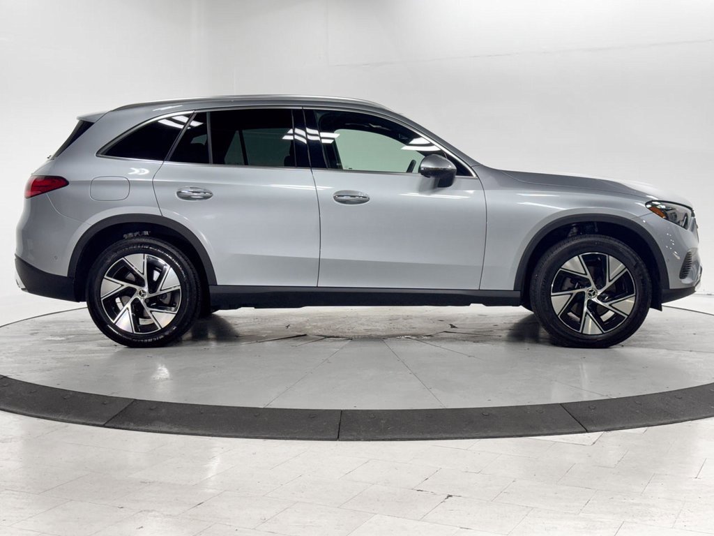 Used 2024 Mercedes-Benz GLC 300 4MATIC image 34