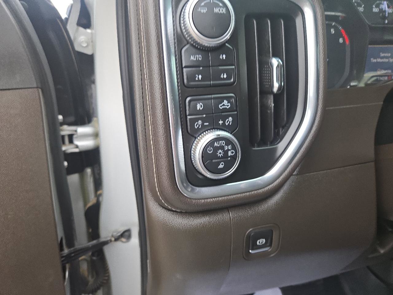 Used 2020 GMC Sierra 3500 SLT w/ Gooseneck/5TH Wheel Package AWD/4WD image 13