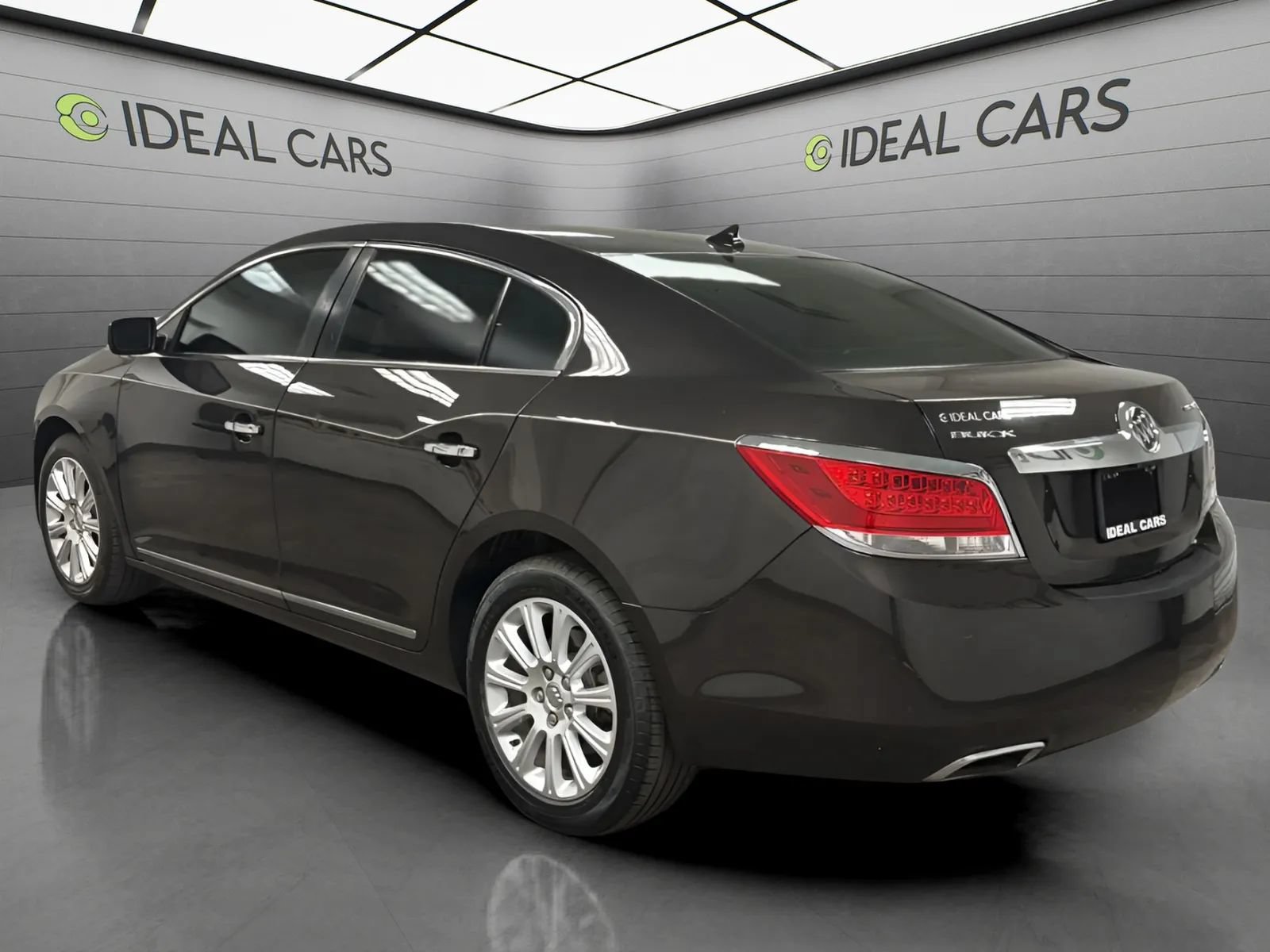 Used 2013 Buick LaCrosse Leather FWD image 7