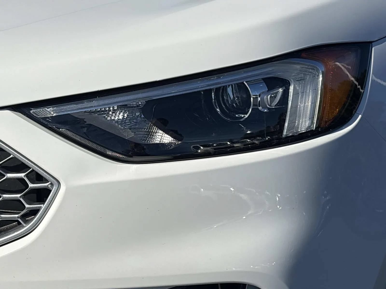 Used 2024 Ford Edge SEL AWD/4WD image 9