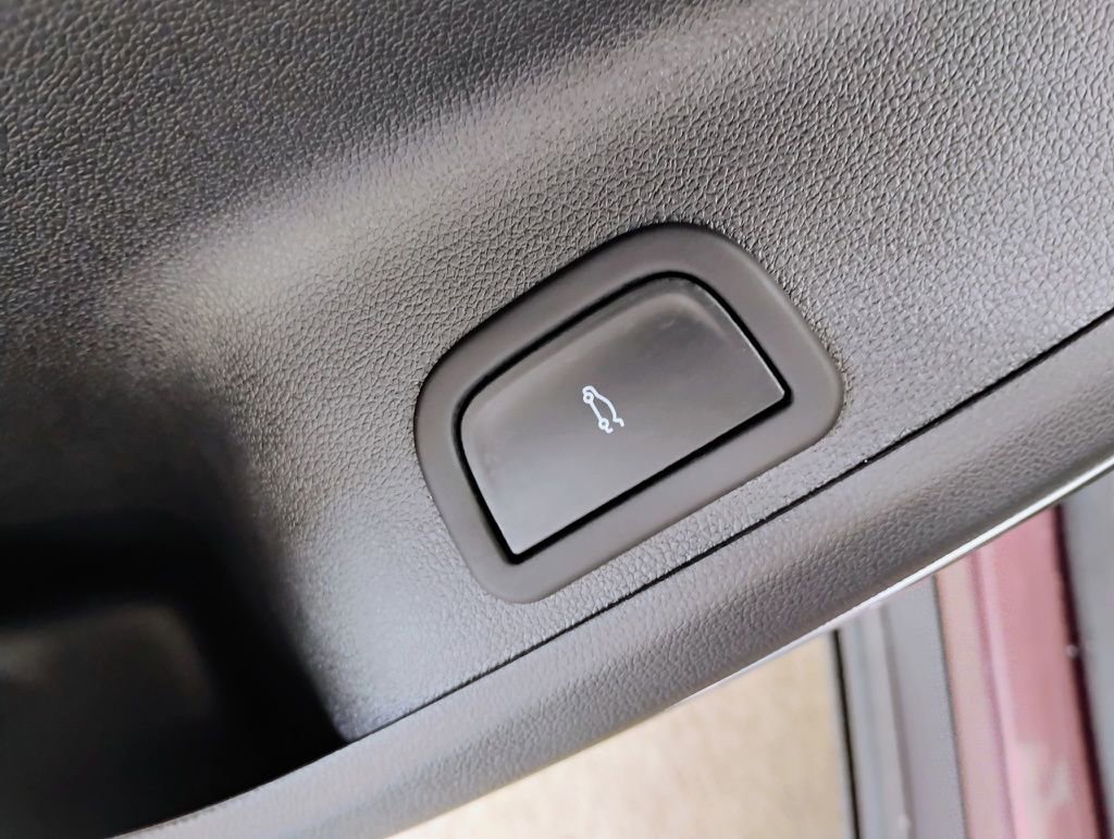 New 2026 GMC Acadia Elevation image 16