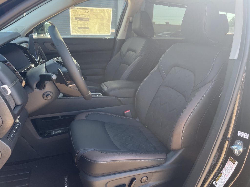 New 2026 Nissan Pathfinder Platinum w/ Cargo Package FWD image 11