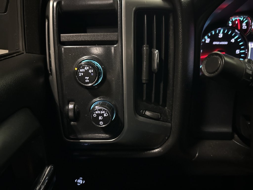 Used 2015 Chevrolet Silverado 1500 LT w/ All Star Edition AWD/4WD image 18
