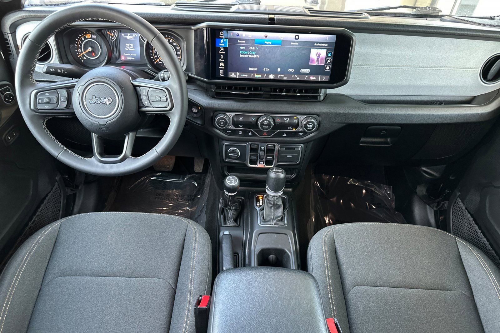 Used 2025 Jeep Wrangler Unlimited Sport AWD/4WD image 13
