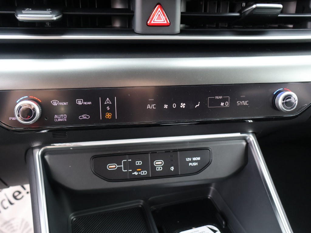 New 2027 Kia Carnival SX w/ Dark Edition Package FWD image 29
