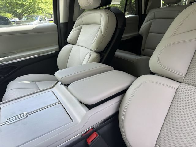 New 2026 Lincoln Navigator Reserve AWD/4WD image 21