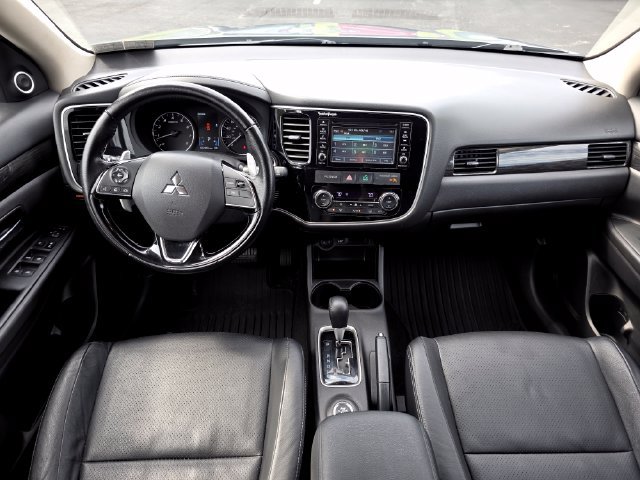 Used 2016 Mitsubishi Outlander GT AWD/4WD image 34