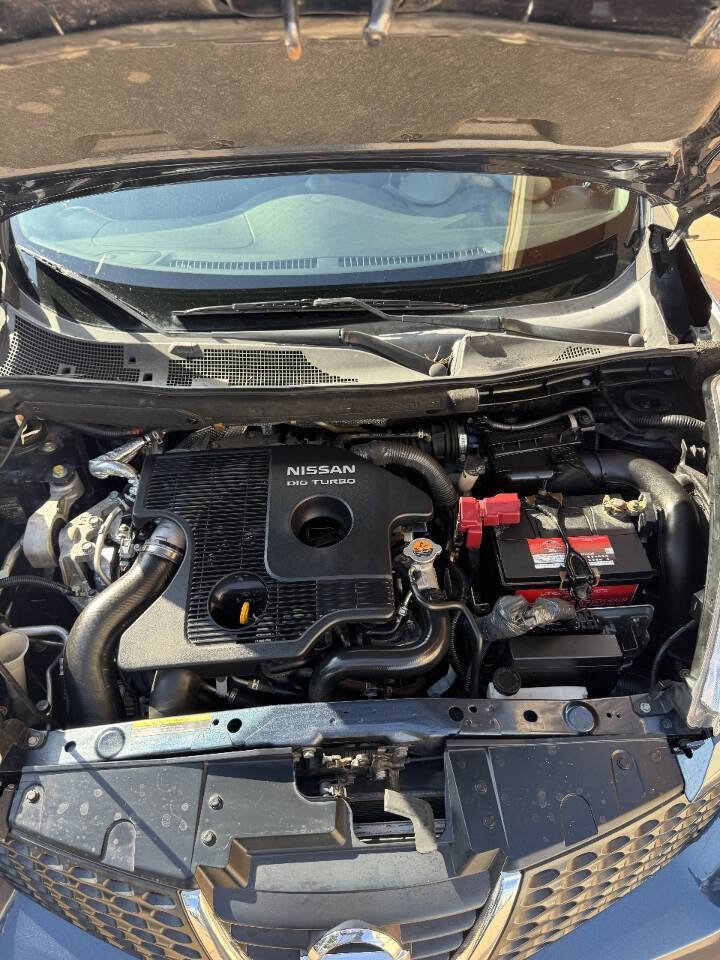 Used 2011 Nissan Juke SV FWD image 30