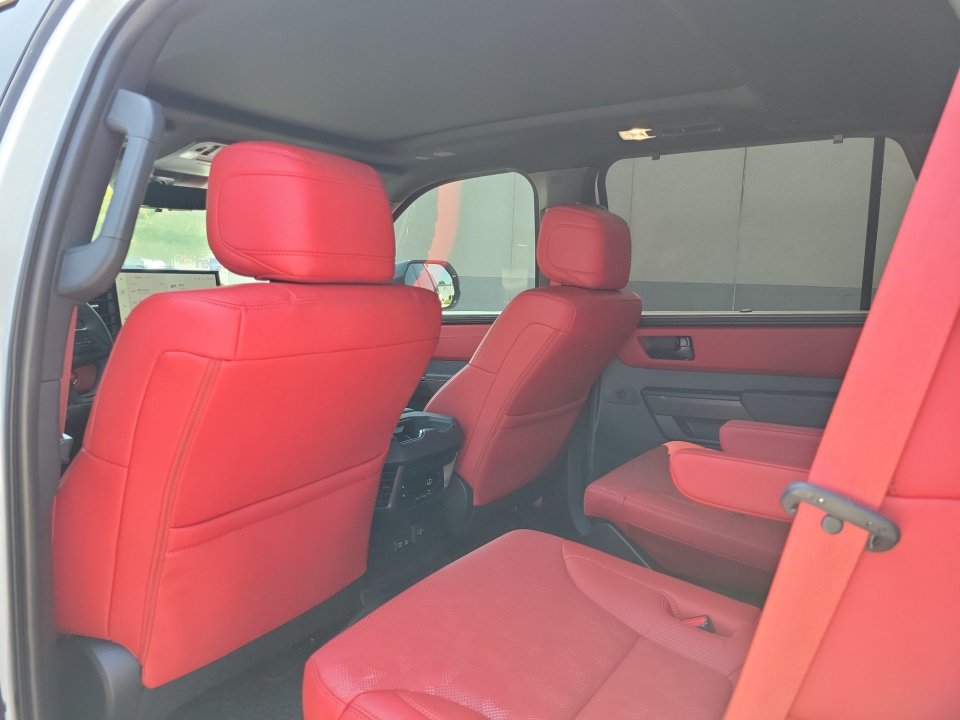 Used 2025 Toyota Sequoia TRD Pro AWD/4WD image 32