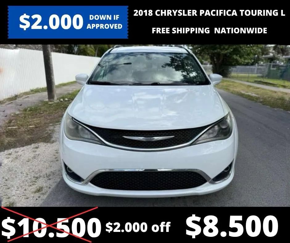 Used 2018 Chrysler Pacifica Touring-L FWD image 2