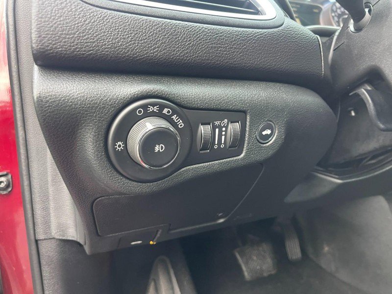 Used 2015 Chrysler 200 C w/ Navigation & Sound Group I image 20