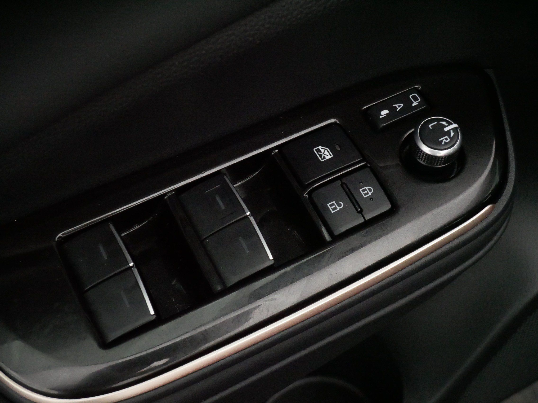 Certified 2026 Toyota Crown AWD/4WD image 19