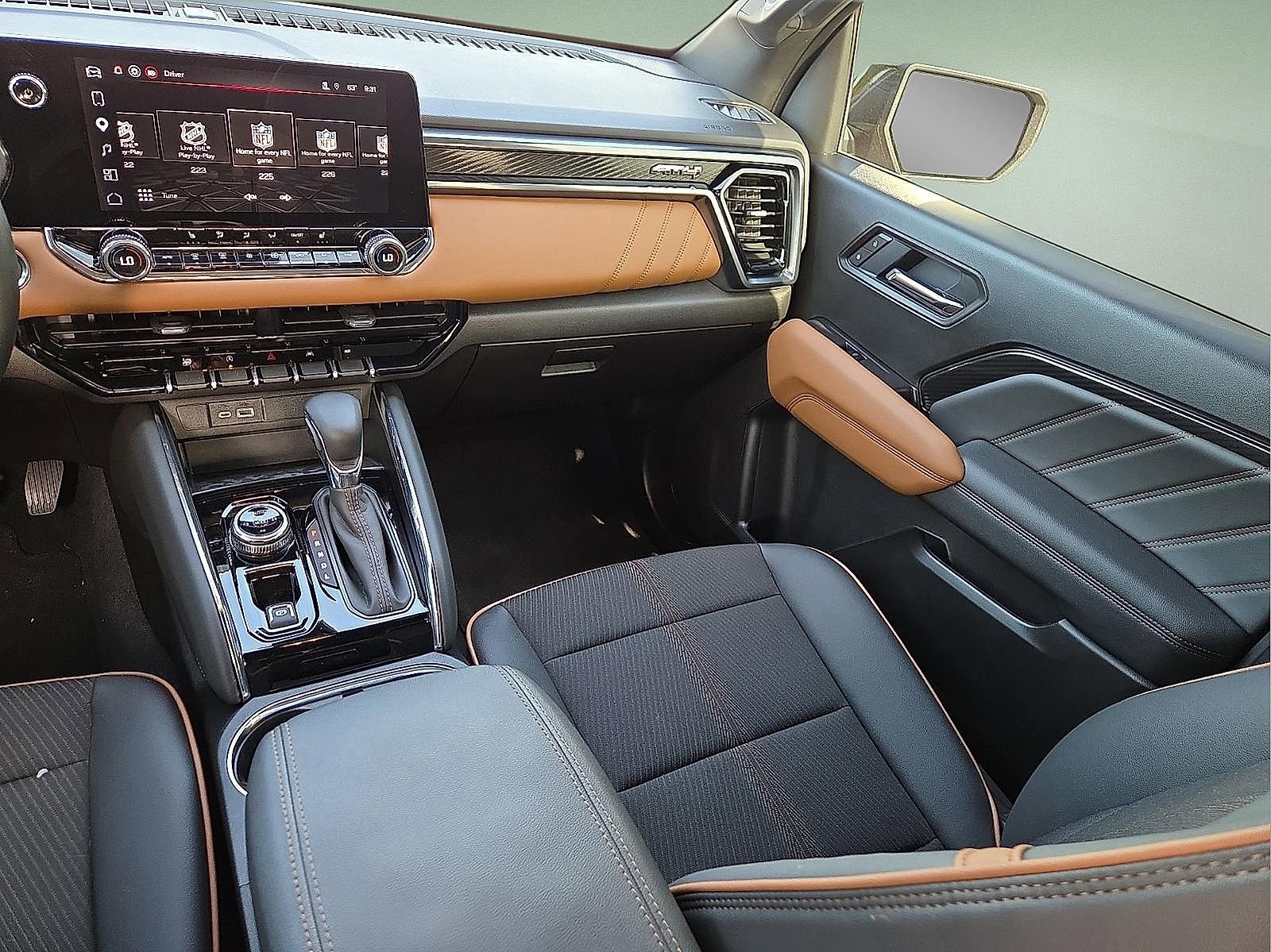 Used 2025 GMC Canyon AT4 w/ Nightfall Edition AWD/4WD image 12