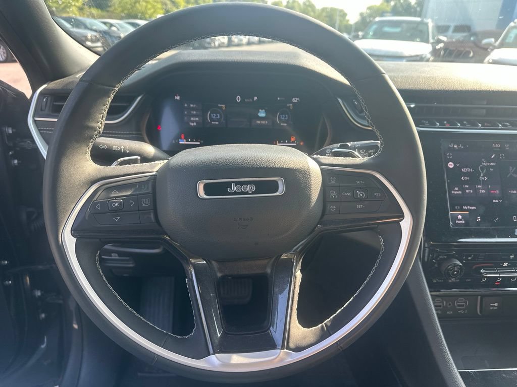 Used 2023 Jeep Grand Cherokee Altitude AWD/4WD image 13