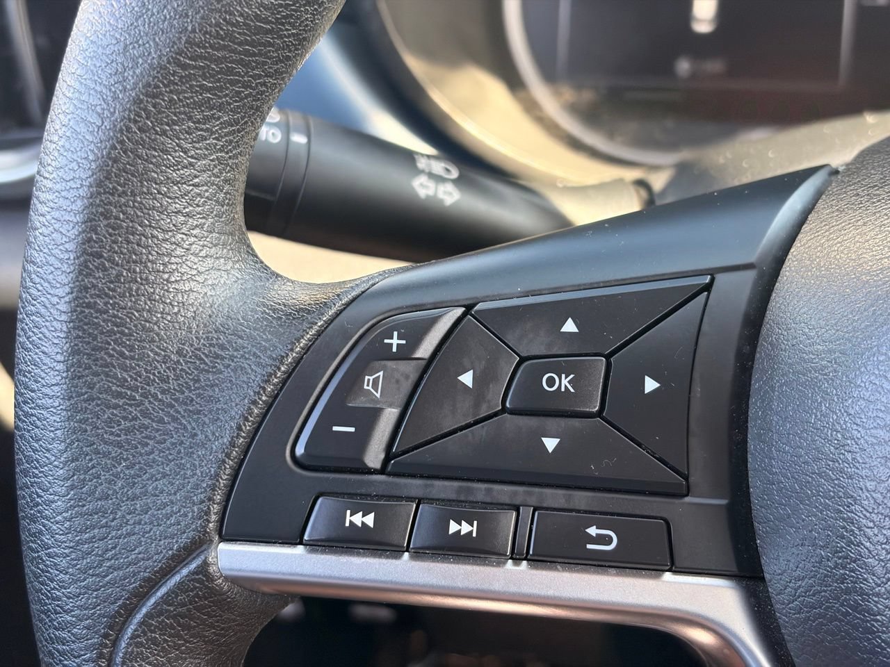 Certified 2025 Nissan Versa SV FWD image 28