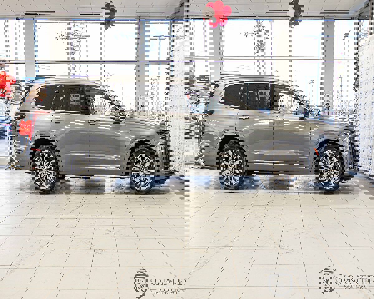 Used 2022 Cadillac XT6 Premium Luxury image 11