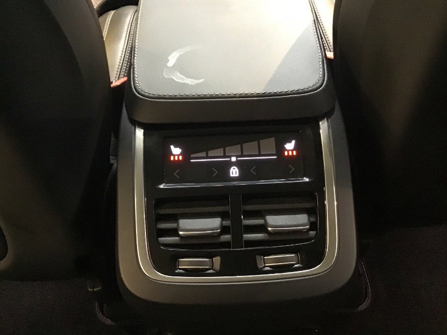 Used 2023 Volvo XC90 B6 Ultimate image 13