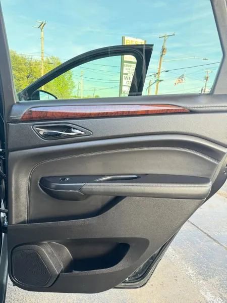 Used 2015 Cadillac SRX Luxury w/ Driver Awareness Package image 23