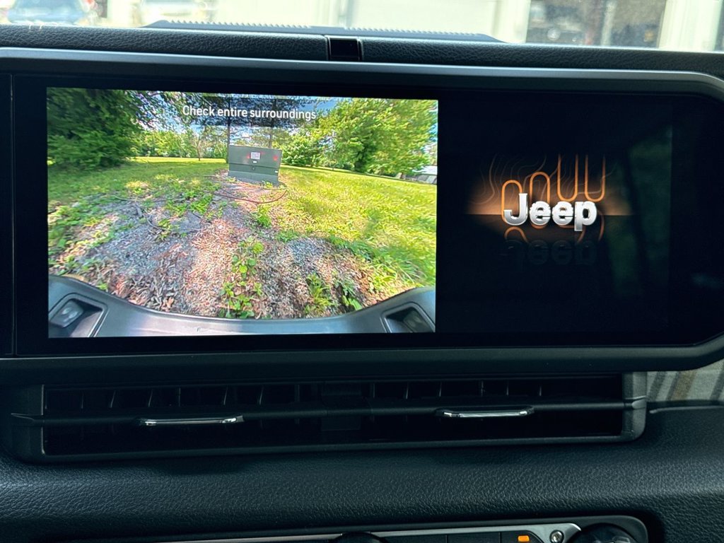 New 2026 Jeep Gladiator Sport AWD/4WD image 28