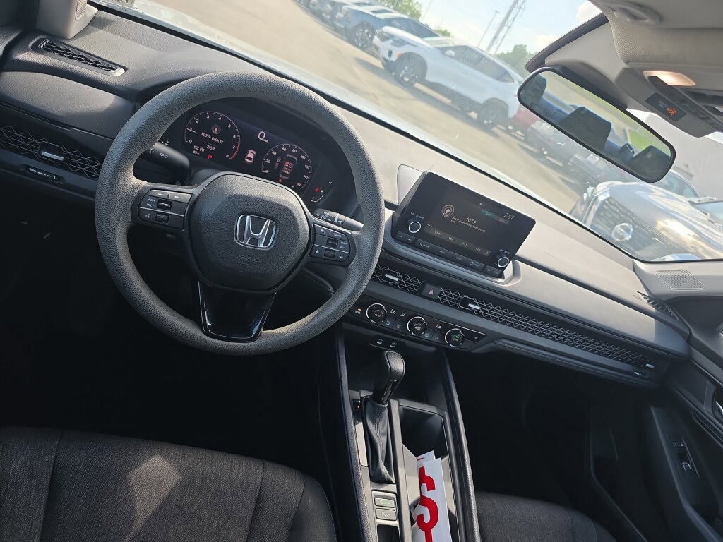 Used 2023 Honda Accord EX image 4