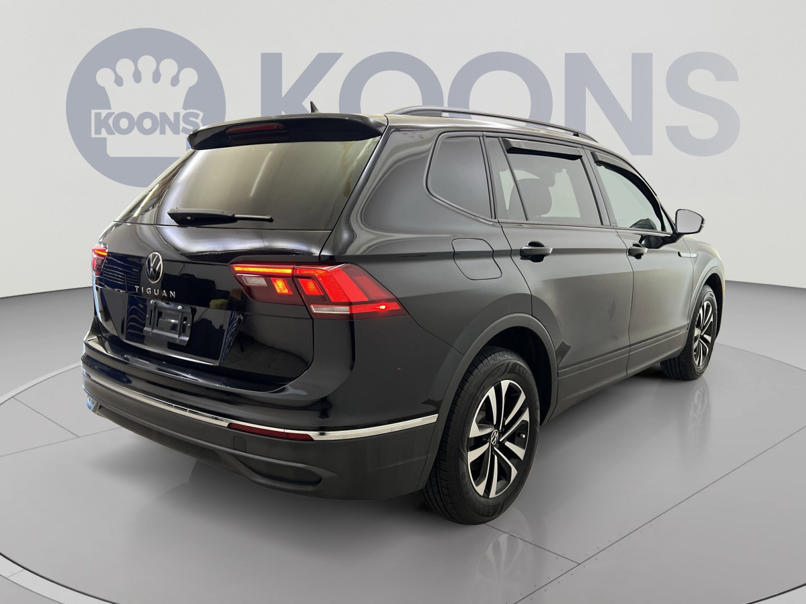 Used 2023 Volkswagen Tiguan S w/ Driver Assistance Package FWD image 8