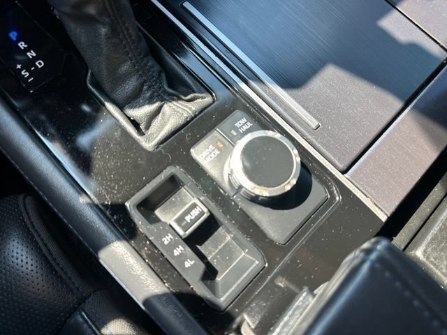 Used 2023 Toyota Tundra Platinum AWD/4WD image 43