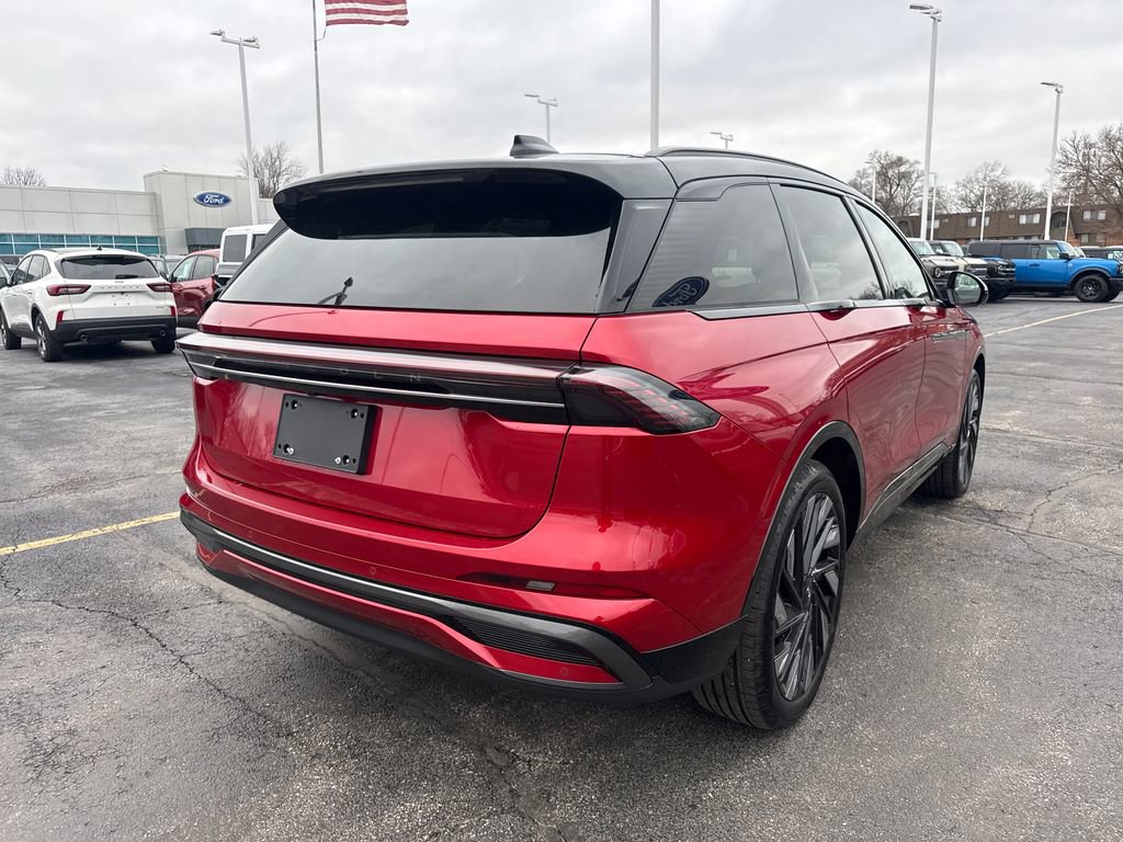 Used 2025 Lincoln Nautilus Reserve image 7