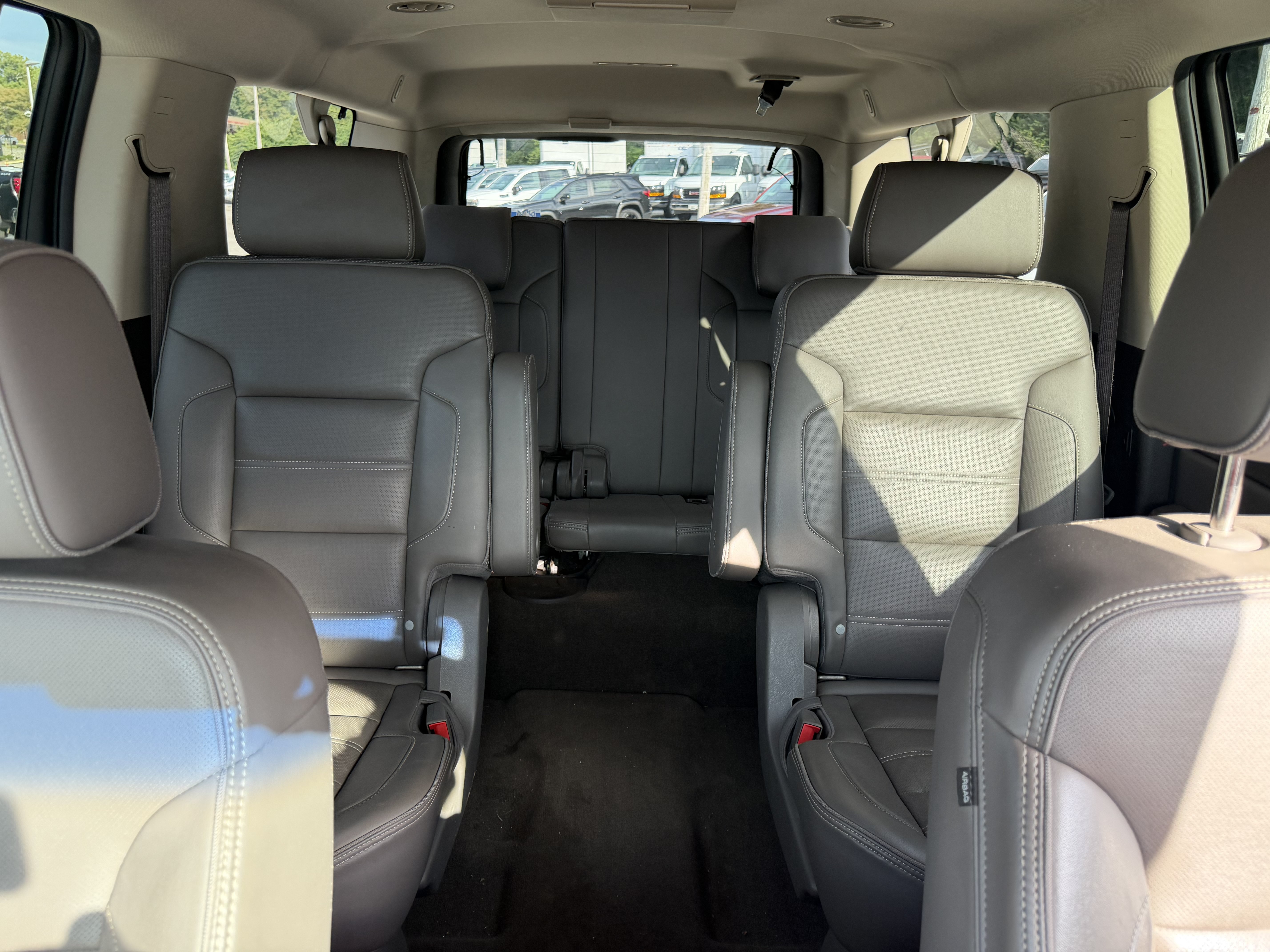 Used 2017 GMC Yukon XL Denali w/ Open Road Package AWD/4WD image 16