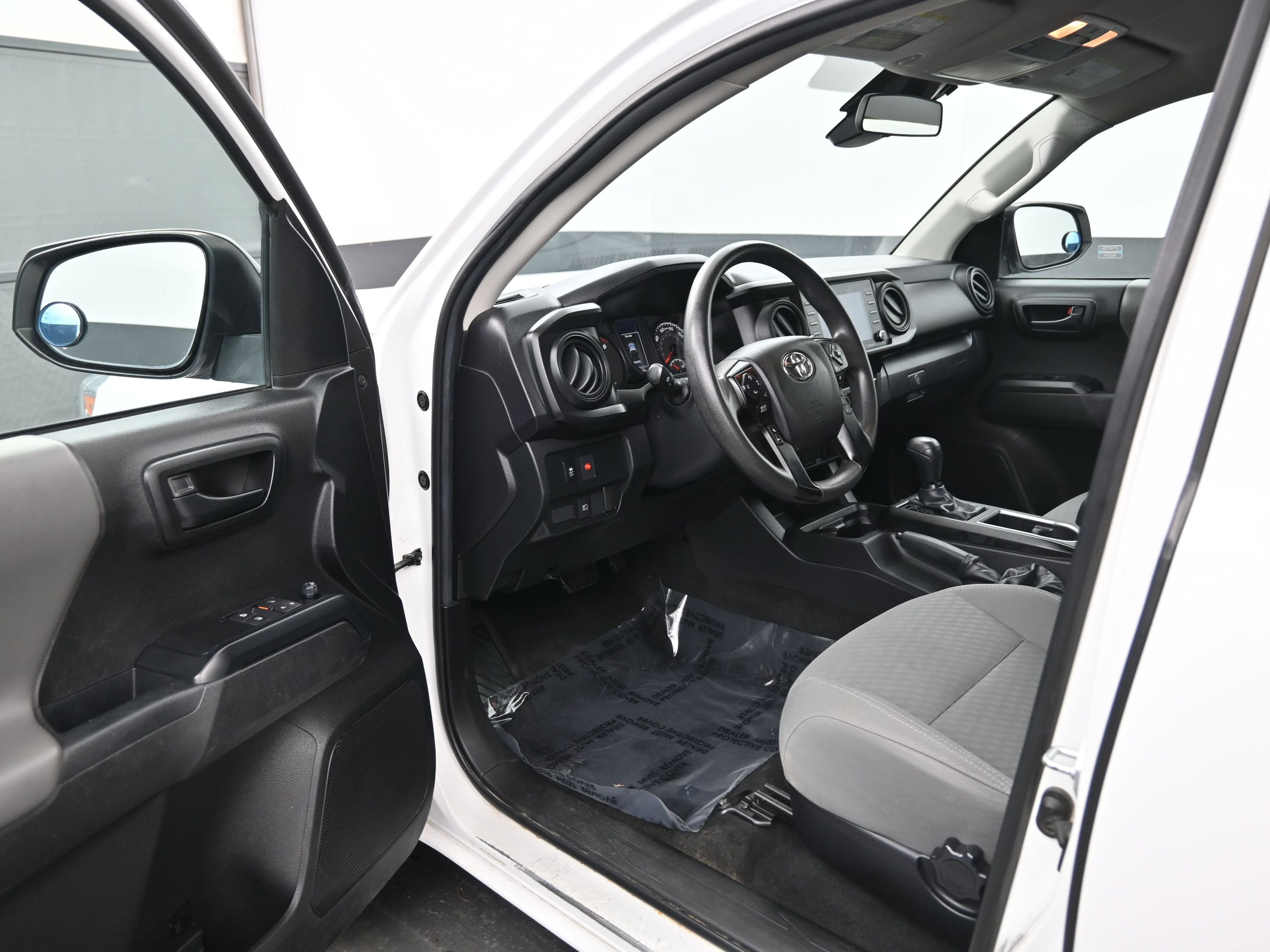 Used 2022 Toyota Tacoma SR image 9