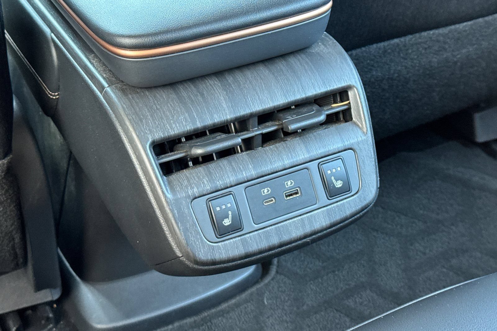 Certified 2023 Nissan Ariya AWD image 14