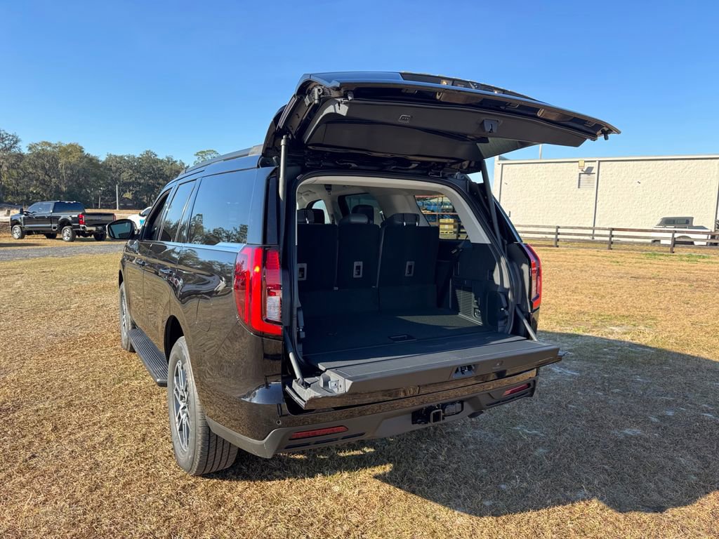 New 2026 Ford Expedition Active image 28