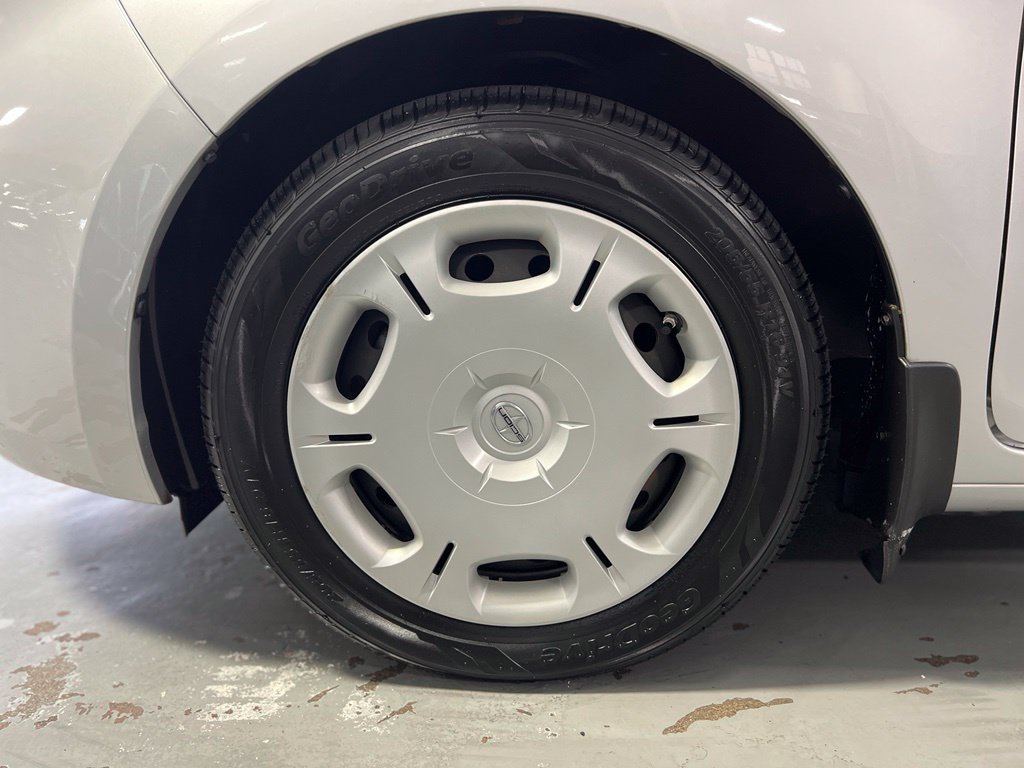 Used 2008 Scion xB FWD image 9