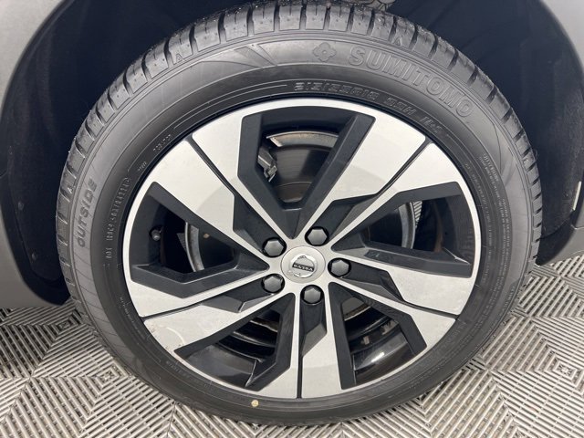 Used 2023 Volvo V60 B5 Cross Country Plus w/ Climate Package image 15