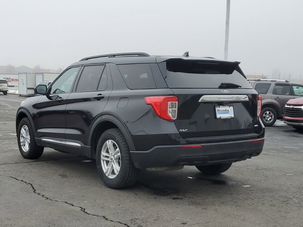 Used 2020 Ford Explorer XLT w/ Comfort Package image 4