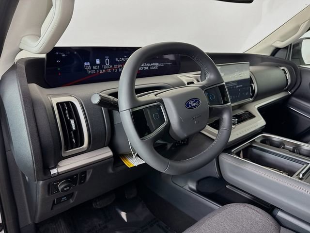 New 2025 Ford Expedition Active image 9