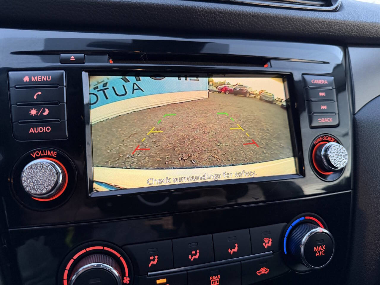 Used 2022 Nissan Rogue Sport S image 27