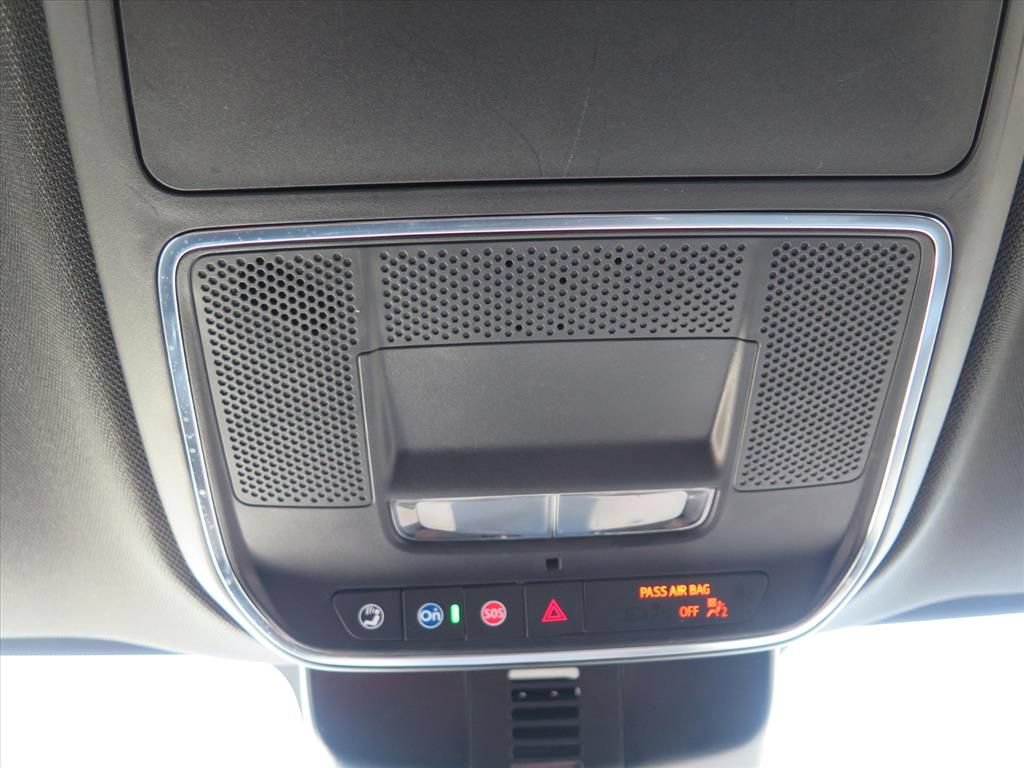 Used 2025 Chevrolet Traverse High Country FWD image 21