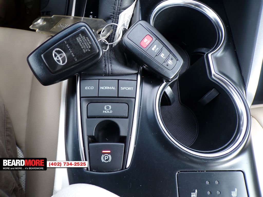 Used 2018 Toyota Camry XSE image 42